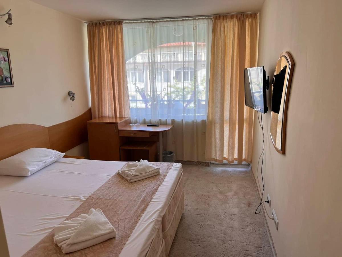 Хотел Диамант Hotel Diamond Balcsik Kültér fotó