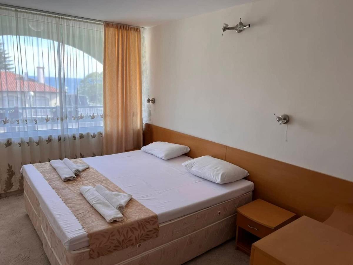 Хотел Диамант Hotel Diamond Balcsik Kültér fotó