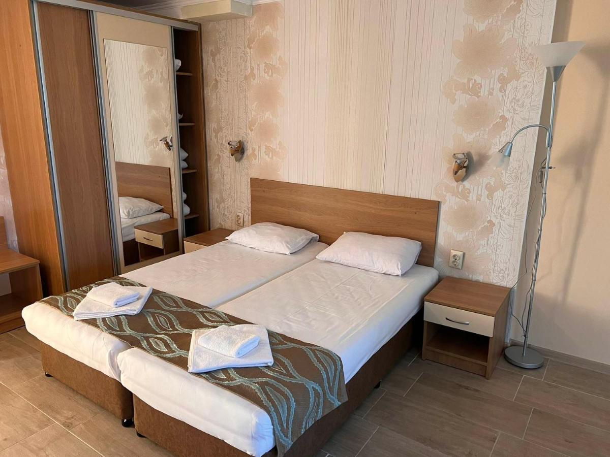 Хотел Диамант Hotel Diamond Balcsik Kültér fotó