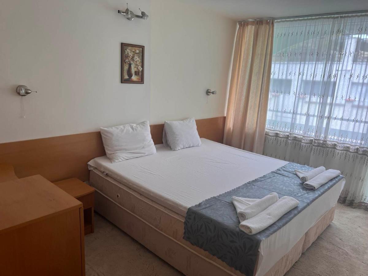 Хотел Диамант Hotel Diamond Balcsik Kültér fotó